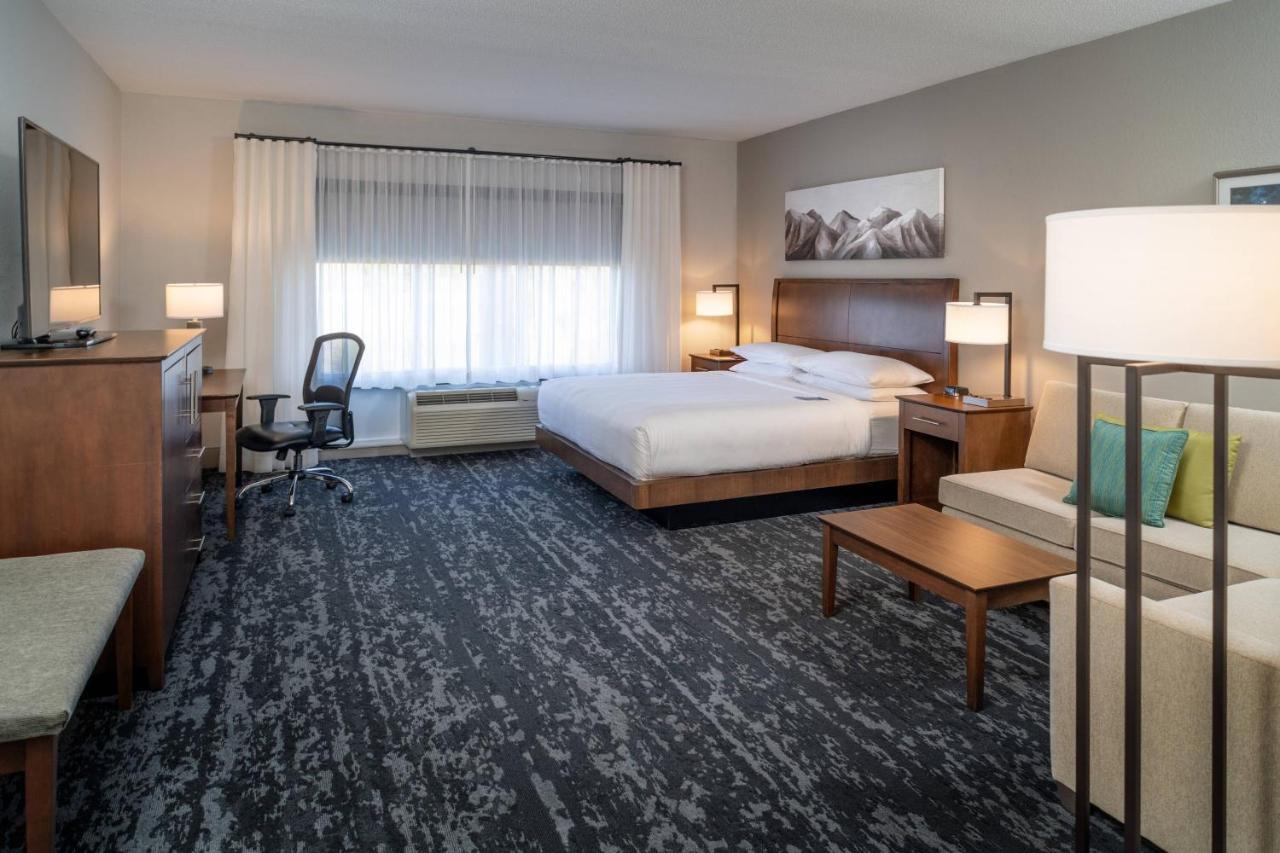 Delta Hotels By Marriott Huntington Mall Barboursville Eksteriør bilde