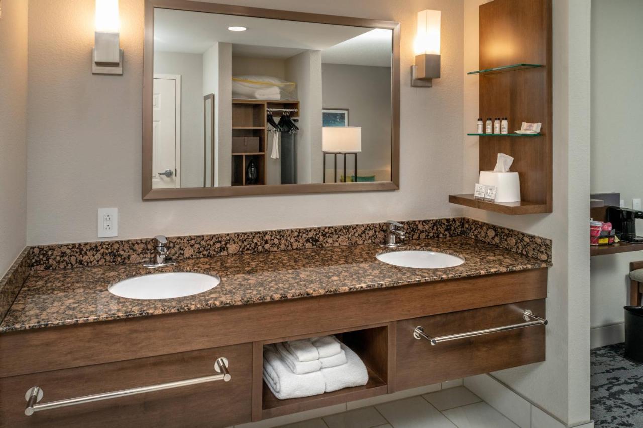 Delta Hotels By Marriott Huntington Mall Barboursville Eksteriør bilde